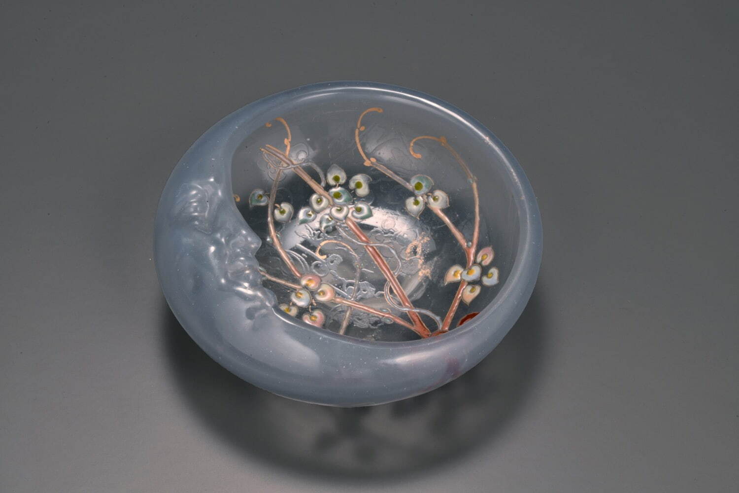 エミール・ガレ 《月型小物入れ》 1880-84年 個人蔵