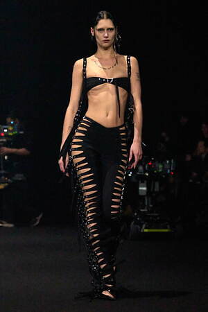 ミュグレー(MUGLER) 2024-25年秋冬ウィメンズコレクション  - 写真7