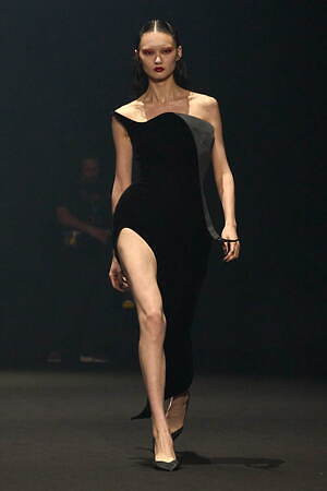 ミュグレー(MUGLER) 2024-25年秋冬ウィメンズコレクション  - 写真40