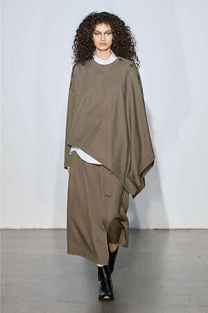 ウジョー(UJOH) 2024-25年秋冬ウィメンズ&メンズコレクション  - 写真21