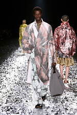 ドリス ヴァン ノッテン 2025年春夏メンズコレクション、“衣服と時間”創業者によるラストシーズン｜写真47