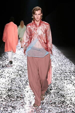 ドリス ヴァン ノッテン 2025年春夏メンズコレクション、“衣服と