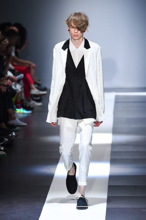 アン ドゥムルメステール(ANN DEMEULEMEESTER) 2015年春夏メンズコレクション  - 写真26