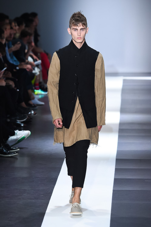 アン ドゥムルメステール(ANN DEMEULEMEESTER) 2015年春夏メンズコレクション  - 写真38