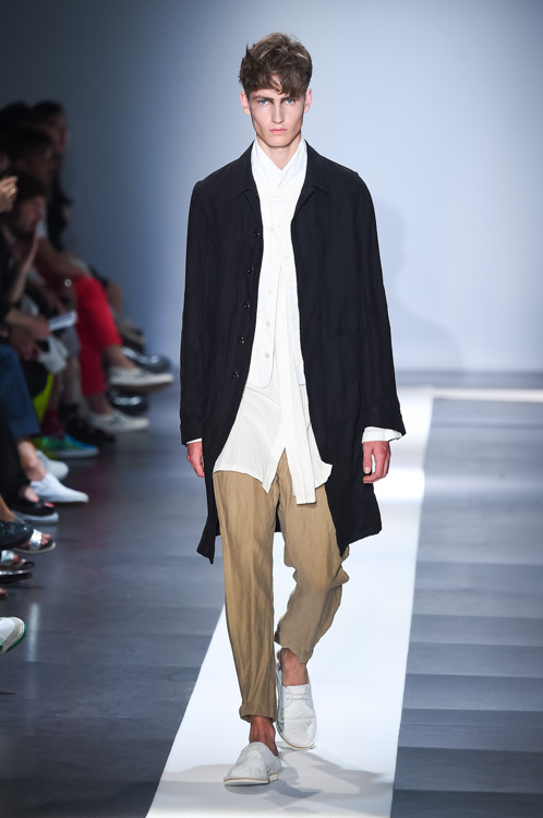 アン ドゥムルメステール(ANN DEMEULEMEESTER) 2015年春夏メンズコレクション  - 写真39