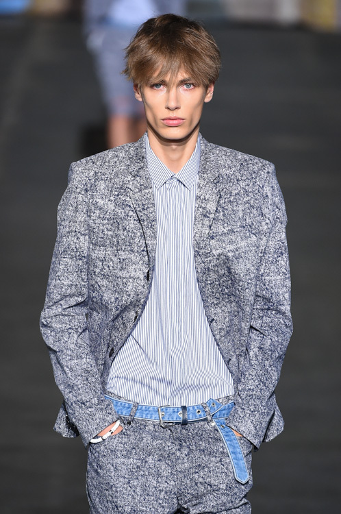 クリスヴァンアッシュ(KRISVANASSCHE) 2015年春夏メンズコレクション  - 写真2