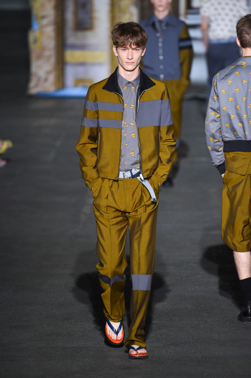 クリスヴァンアッシュ(KRISVANASSCHE) 2015年春夏メンズコレクション  - 写真34