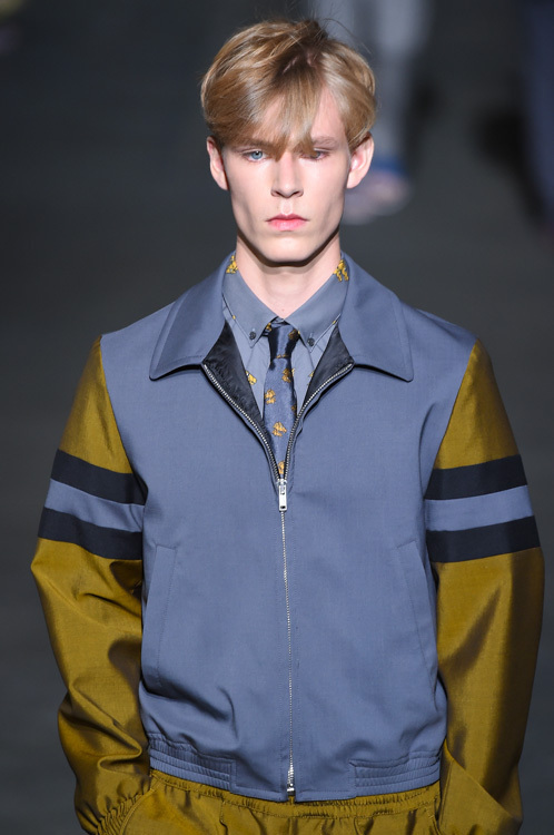 クリスヴァンアッシュ(KRISVANASSCHE) 2015年春夏メンズコレクション  - 写真37