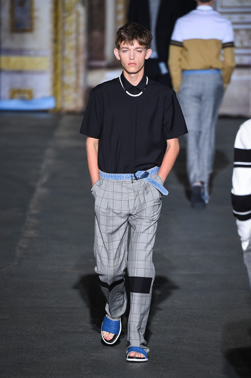 クリスヴァンアッシュ(KRISVANASSCHE) 2015年春夏メンズコレクション  - 写真45