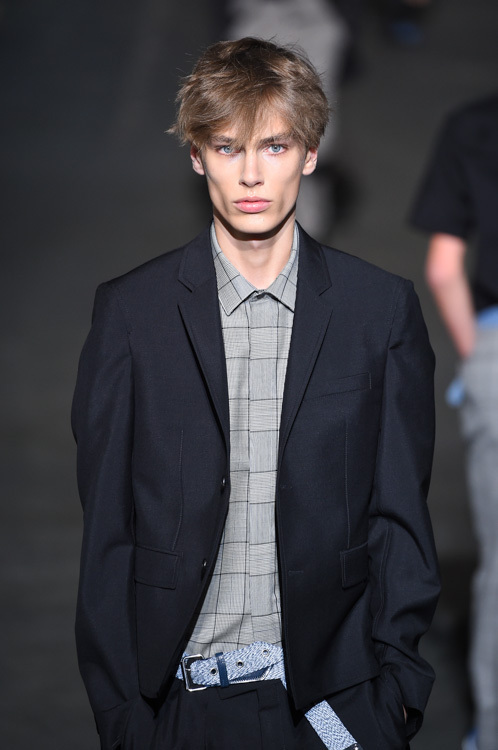 クリスヴァンアッシュ(KRISVANASSCHE) 2015年春夏メンズコレクション  - 写真47