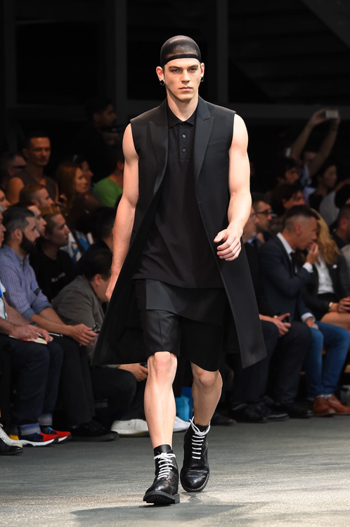 ジバンシィ バイ リカルド ティッシ  2015年春夏<span>コレクション</span> - 写真19