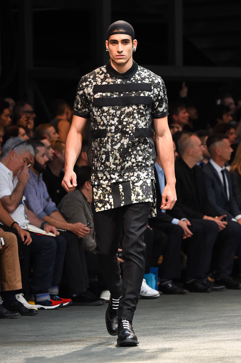 ジバンシィ バイ リカルド ティッシ  2015年春夏<span>コレクション</span> - 写真20