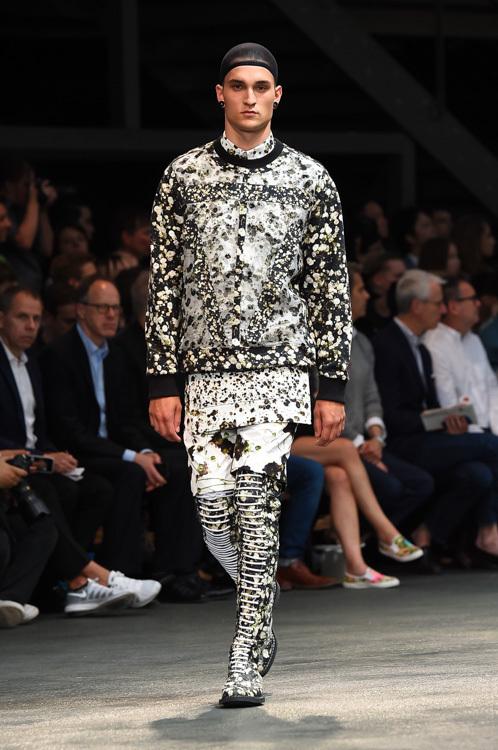 ジバンシィ バイ リカルド ティッシ (Givenchy by Riccardo Tisci) 2015年春夏ウィメンズ&メンズコレクション  - 写真83