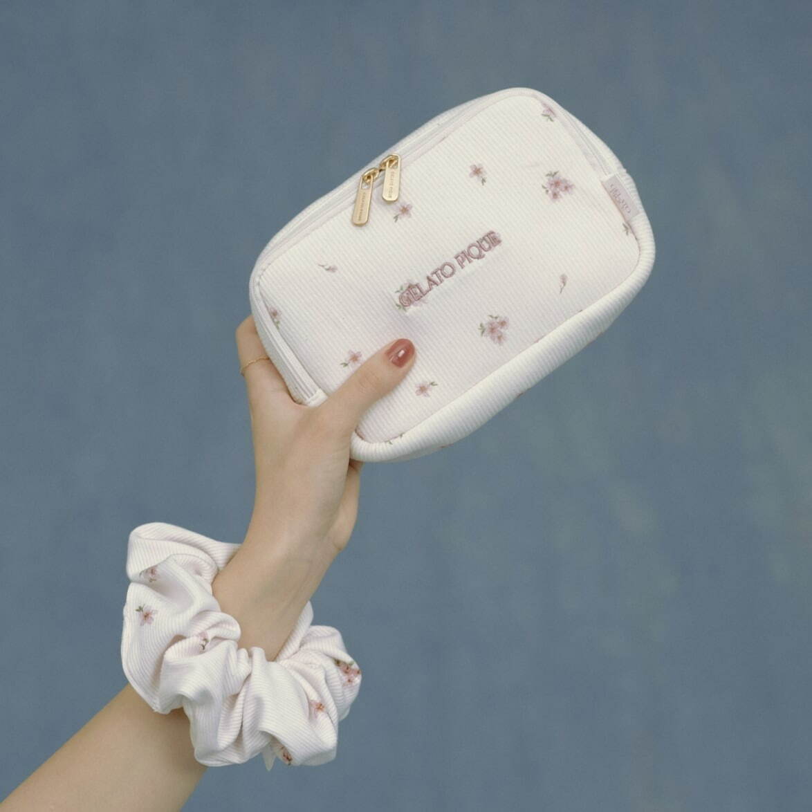 【SAKURA】スクエアポーチ 4,180円