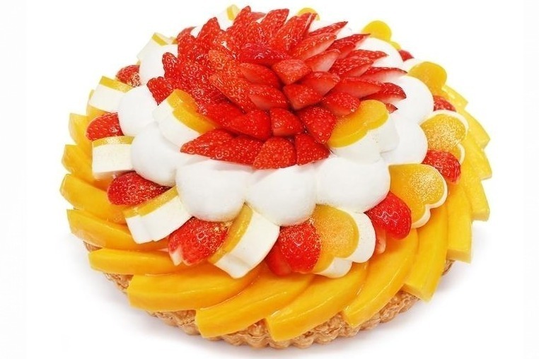 クリームチーズ｜カフェコムサの24年ホワイトデー限定「苺＆ホワイトチョコムースのケーキ」“ハート型”マンゴーをオン