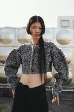 オープン セサミ クラブ 2024年秋冬コレクション、過ぎ去っていく日々の時間をプレイフルに｜写真1