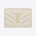 サンローランのウィメンズ＆メンズ財布、柔らかなラムスキンのミニ財布や“YSL”ロゴ入りカードケース｜写真6
