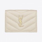 人気ブランドのレディース財布【2024年春夏】コンパクトな二つ折り財布や使いやすい長財布をおすすめ｜写真14