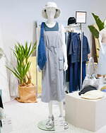 GU 24年春夏ウィメンズ＆メンズ、着回し力抜群ジャンパードレスやスウェットディテールの新Tシャツ｜写真2