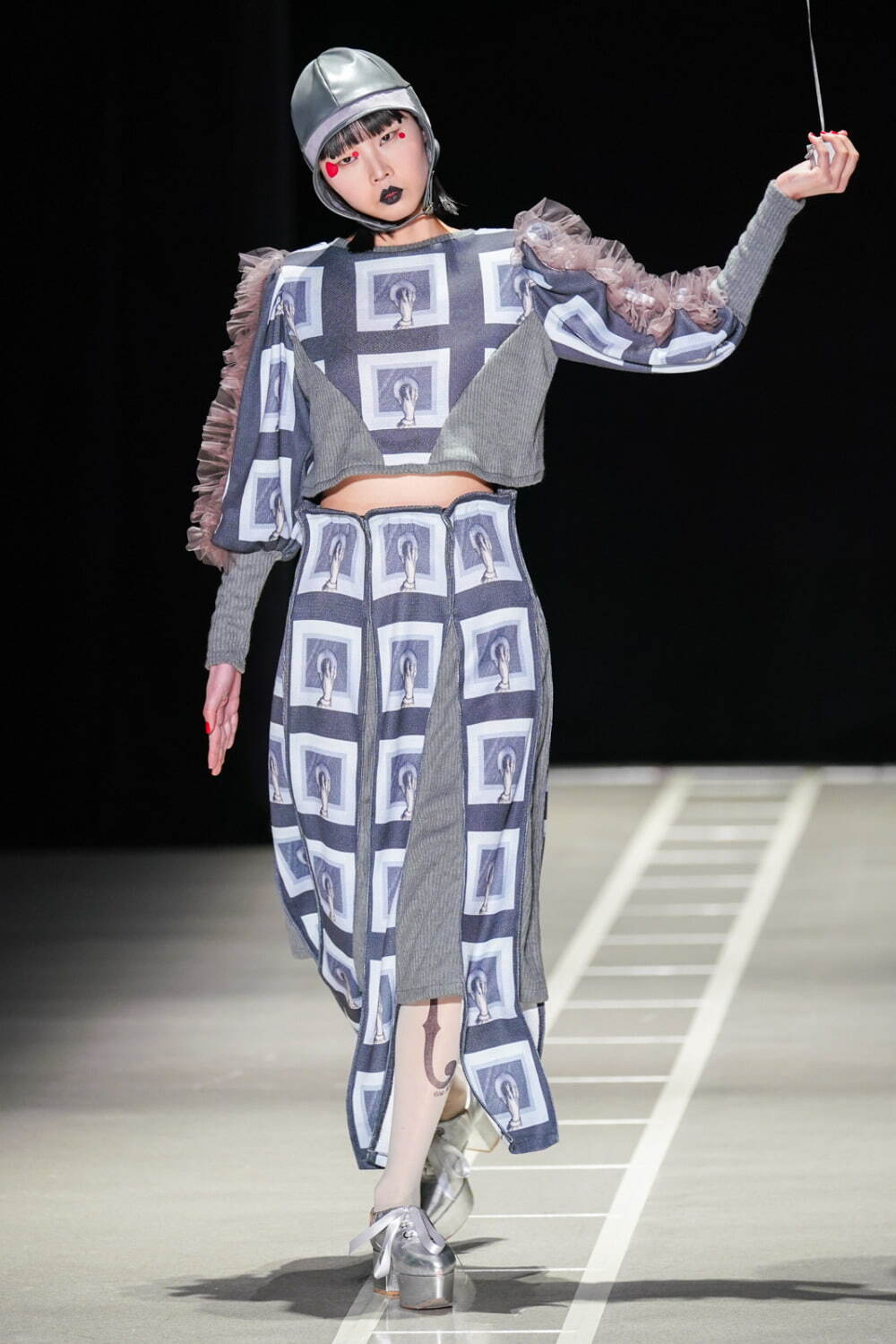 ペイデフェ 2024-25年秋冬コレクション - 無機質でありたいと願う“あの頃の自我”に寄り添って｜写真23