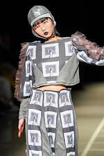 ペイデフェ 2024-25年秋冬コレクション - 無機質でありたいと願う“あの頃の自我”に寄り添って｜写真24