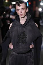 カミヤ 2024-25年秋冬メンズコレクション - 盲目的に過ぎ去る時間を見つめ直す｜写真6