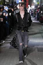 カミヤ 2024-25年秋冬メンズコレクション - 盲目的に過ぎ去る時間を見つめ直す｜写真10