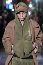 カミヤ 2024-25年秋冬メンズコレクション - 盲目的に過ぎ去る時間を見つめ直す｜写真34