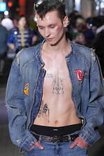 カミヤ 2024-25年秋冬メンズコレクション - 盲目的に過ぎ去る時間を見つめ直す｜写真57