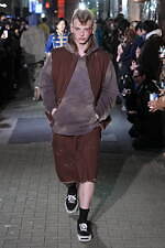 カミヤ 2024-25年秋冬メンズコレクション - 盲目的に過ぎ去る時間を見つめ直す｜写真74