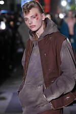 カミヤ 2024-25年秋冬メンズコレクション - 盲目的に過ぎ去る時間を見つめ直す｜写真75