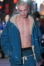 カミヤ 2024-25年秋冬メンズコレクション - 盲目的に過ぎ去る時間を見つめ直す｜写真77