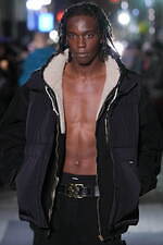 カミヤ 2024-25年秋冬メンズコレクション - 盲目的に過ぎ去る時間を見つめ直す｜写真79