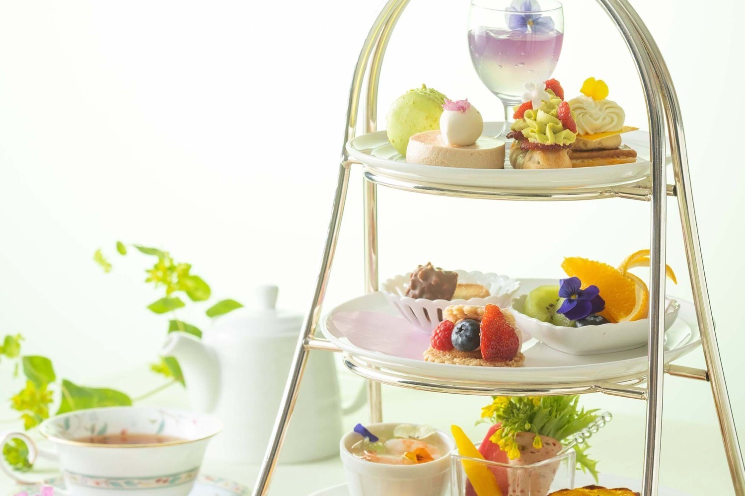 桜スイーツ｜花がテーマの「フルール アフタヌーンティー」横浜ベイホテル東急で、桜ムースやフラワージュレなど