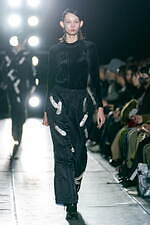 タナカ 2024年秋冬コレクション - 自由の翼を広げて｜写真10