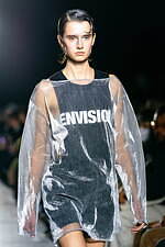 タナカ 2024年秋冬コレクション - 自由の翼を広げて｜写真15