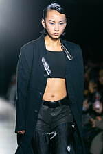 タナカ 2024年秋冬コレクション - 自由の翼を広げて｜写真17