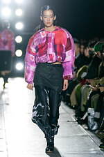 タナカ 2024年秋冬コレクション - 自由の翼を広げて｜写真19