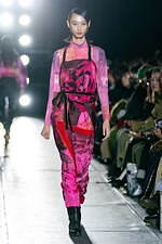 タナカ 2024年秋冬コレクション - 自由の翼を広げて｜写真21