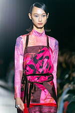 タナカ 2024年秋冬コレクション - 自由の翼を広げて｜写真22