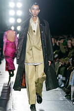 タナカ 2024年秋冬コレクション - 自由の翼を広げて｜写真23