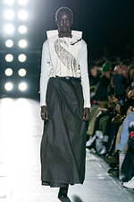 タナカ 2024年秋冬コレクション - 自由の翼を広げて｜写真35