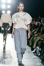 タナカ 2024年秋冬コレクション - 自由の翼を広げて｜写真39