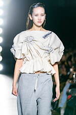 タナカ 2024年秋冬コレクション - 自由の翼を広げて｜写真40