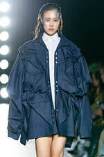 タナカ 2024年秋冬コレクション - 自由の翼を広げて｜写真44