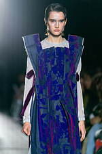 タナカ 2024年秋冬コレクション - 自由の翼を広げて｜写真52