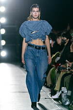 タナカ 2024年秋冬コレクション - 自由の翼を広げて｜写真59