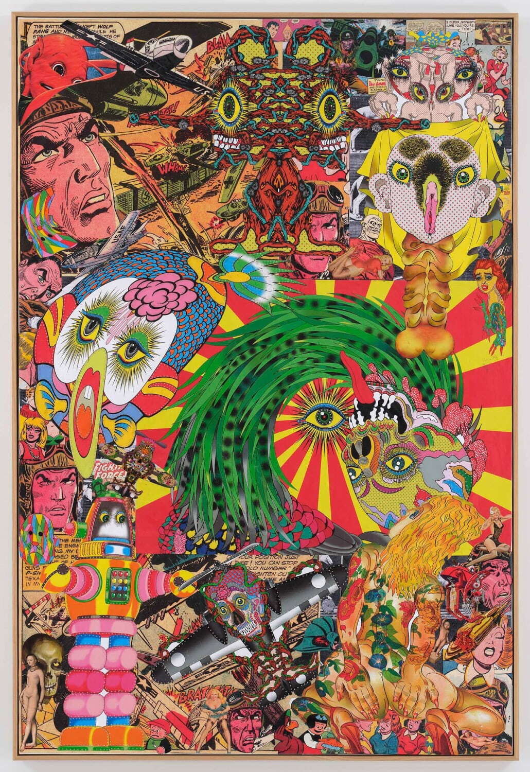 田名網敬一 《気配》 2022年 デジタルカンヴァスプリント、雑誌のスクラップ、インク、アクリル絵具、クリスタルガラス／カンヴァス 194×130cm ©Keiichi Tanaami / Courtesy of Nanzuka