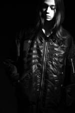 タカヒロミヤシタザソロイスト． 24年秋冬コレクション - 青春の日から現在に至るまで、日常を創る服｜写真5