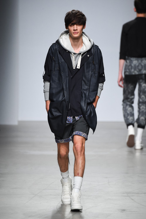 ミハラ ヤスヒロ 2015年春夏<span>コレクション</span> - 写真5